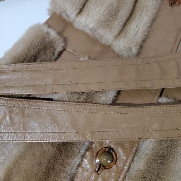 Vtg Tissavel France Faux Fur Belted Leather Coat and Gloves Womens Size 6 Tan - Picture 9 of 15
